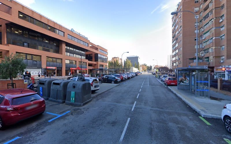 Charge And Parking Estación De Carga