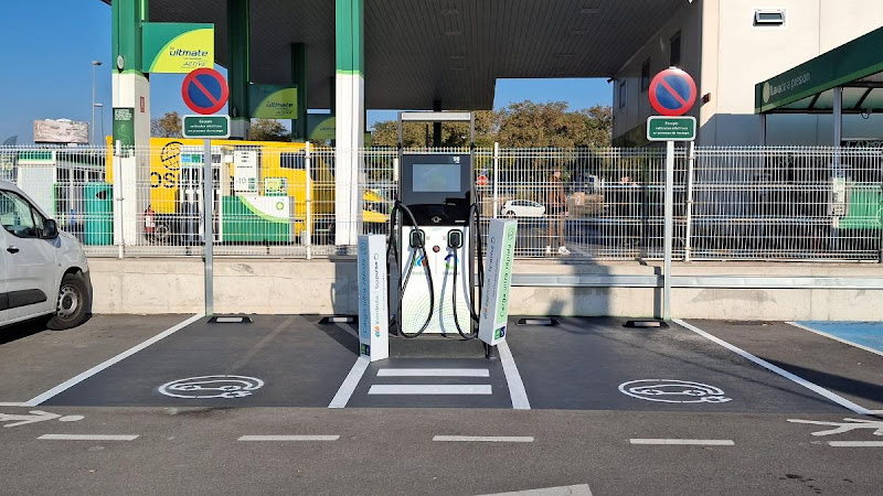 Iberdrola | Bp Pulse Estación De Recarga