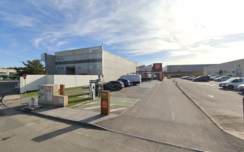 Negocio Iberdrola Charging Station