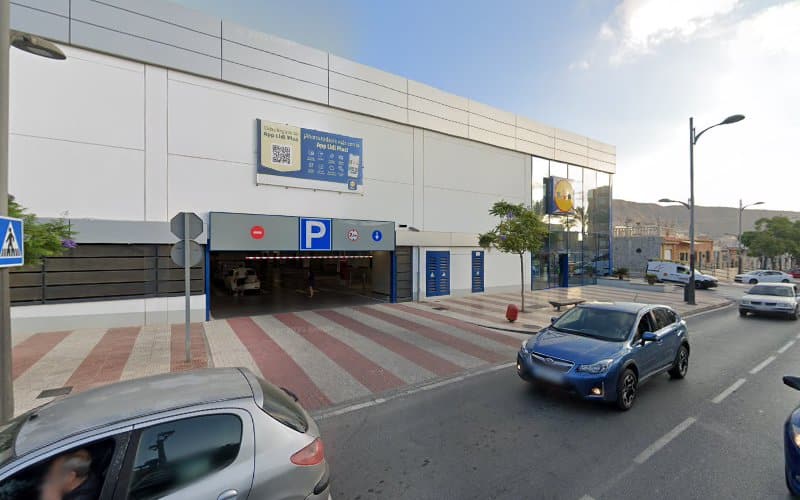 Negocio Lidl Charging Station