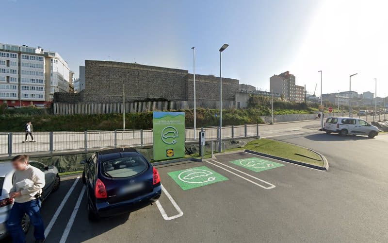 Negocio Lidl Charging Station