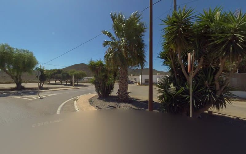 Negocio Porsche Sales & Marketplace Charging Station