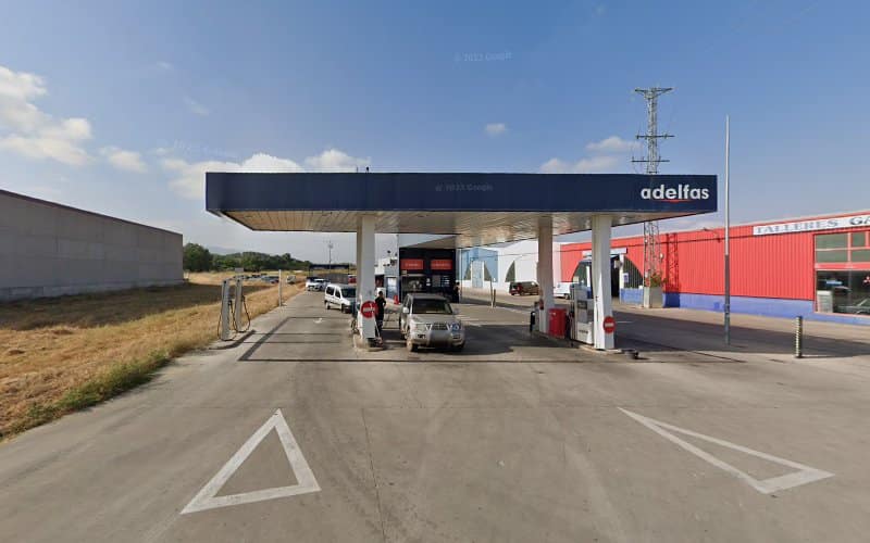 Negocio Punto De Carga Adelfas