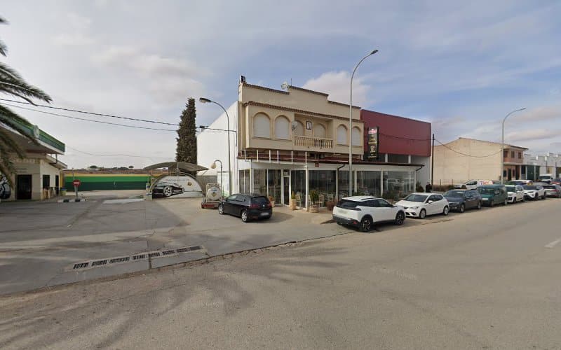 Negocio Punto De Carga Feníe Energía