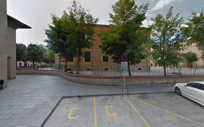 Negocio Punto De Carga Feníe Energía