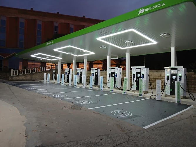 Negocio Punto De Carga Iberdrola | Bp Pulse