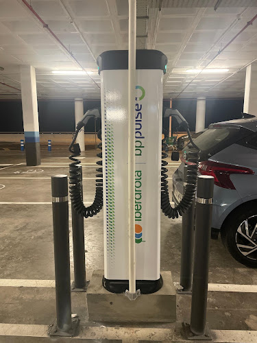 Punto De Carga Iberdrola | Bp Pulse