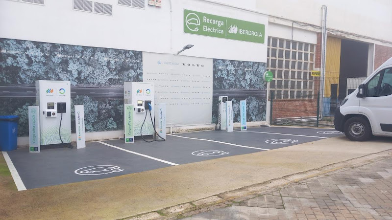 Negocio Punto De Carga Iberdrola | Bp Pulse
