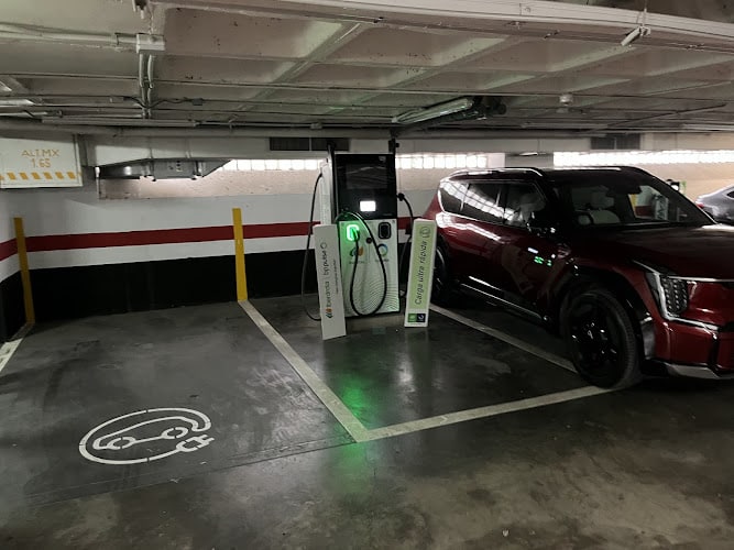 Negocio Punto De Carga Iberdrola | Bp Pulse