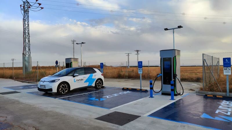 Negocio Zunder Estación De Carga