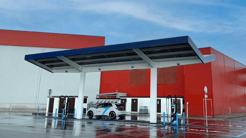 Negocio Zunder Estación De Carga