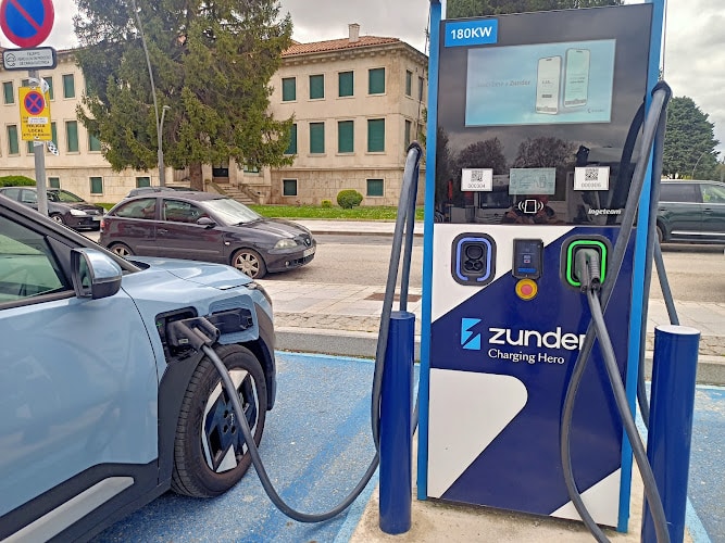 Negocio Zunder Estación De Carga