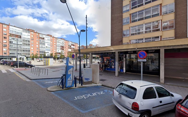 Negocio Zunder Estación De Carga