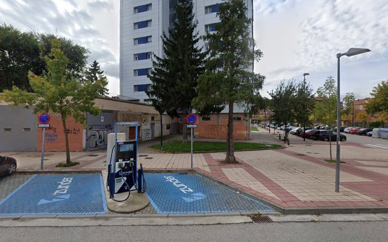 Negocio Zunder Estación De Carga