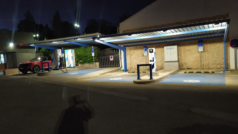 Negocio Zunder Estación De Carga