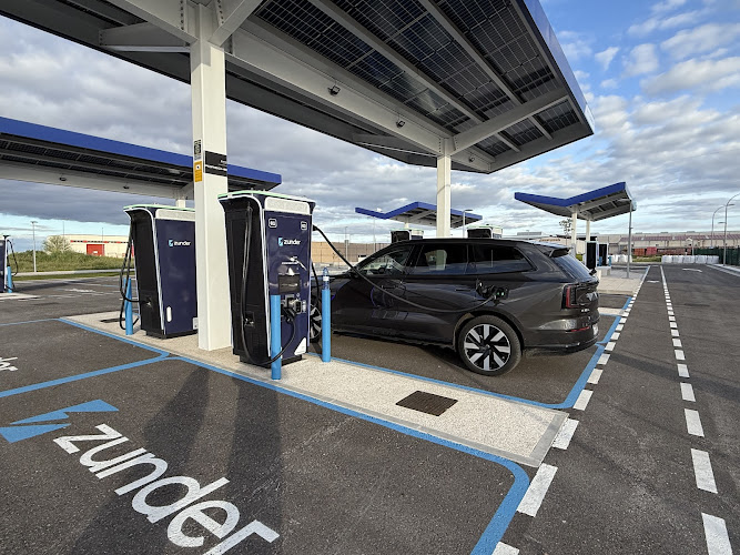 Negocio Zunder Estación De Carga
