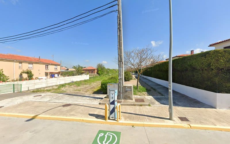 Negocio Zunder Estación De Carga