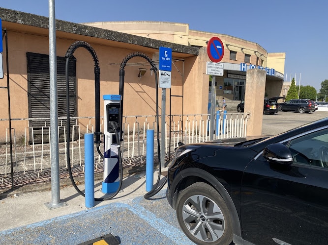 Negocio Zunder Estación De Carga